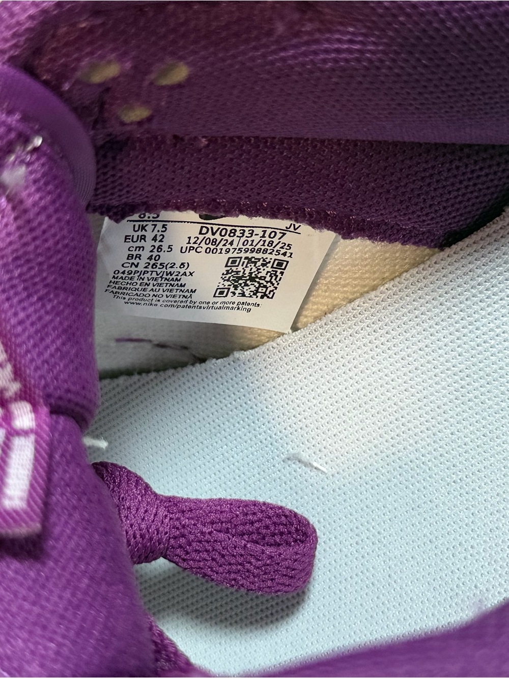 Nike Purple and White Low-Top Sneakers - Picture 5 of 10